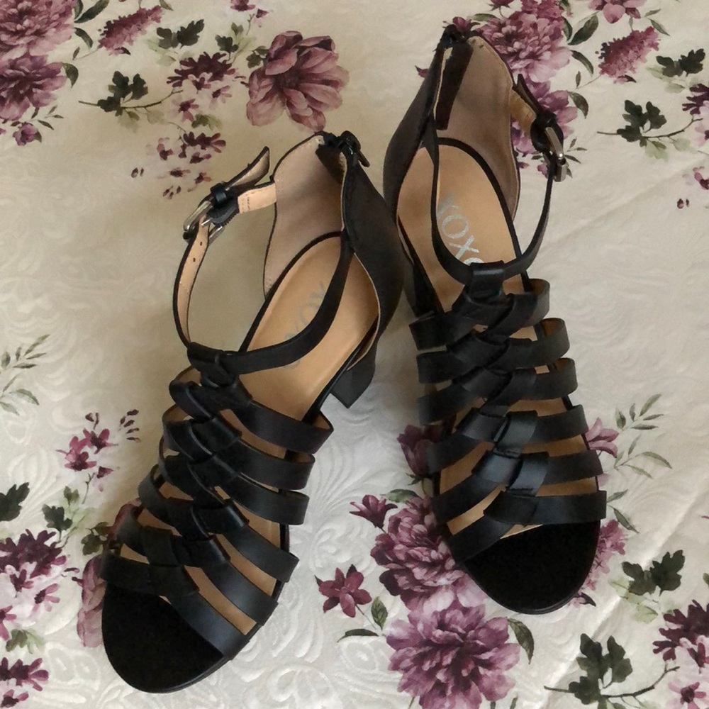 Gorgeous black dress/casual shoes